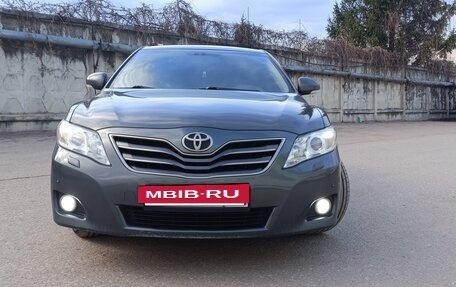 Toyota Camry, 2010 год, 1 340 000 рублей, 2 фотография