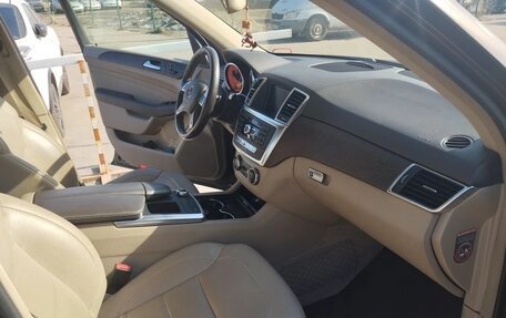 Mercedes-Benz M-Класс, 2015 год, 2 950 000 рублей, 3 фотография