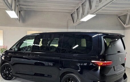 Volkswagen Multivan, 2024 год, 5 893 000 рублей, 4 фотография