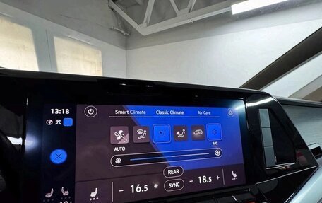 Volkswagen Multivan, 2024 год, 5 893 000 рублей, 26 фотография