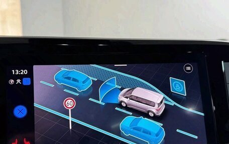 Volkswagen Multivan, 2024 год, 5 893 000 рублей, 28 фотография