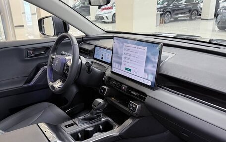 Toyota RAV4, 2026 год, 3 949 000 рублей, 2 фотография