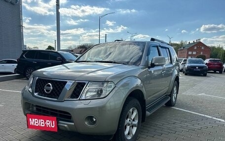 Nissan Pathfinder, 2010 год, 1 390 000 рублей, 2 фотография
