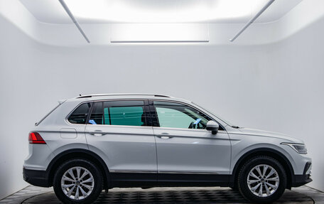 Volkswagen Tiguan II, 2020 год, 2 620 000 рублей, 4 фотография