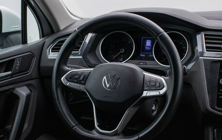 Volkswagen Tiguan II, 2020 год, 2 620 000 рублей, 15 фотография