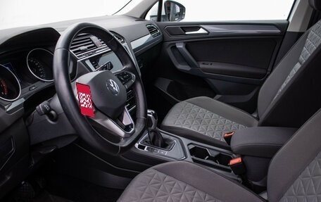 Volkswagen Tiguan II, 2020 год, 2 620 000 рублей, 10 фотография