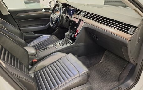 Volkswagen Passat B8 рестайлинг, 2017 год, 2 200 000 рублей, 5 фотография