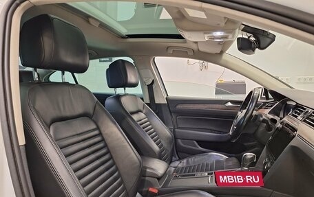 Volkswagen Passat B8 рестайлинг, 2017 год, 2 200 000 рублей, 10 фотография