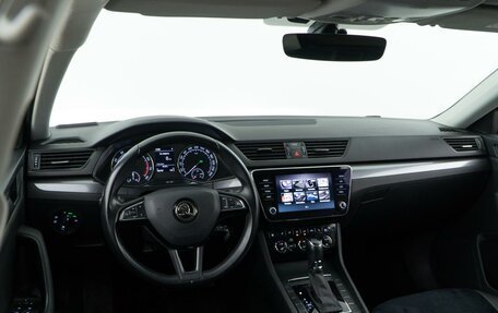 Skoda Superb III рестайлинг, 2018 год, 2 178 055 рублей, 6 фотография