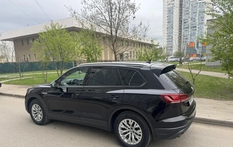 Volkswagen Touareg III, 2019 год, 5 200 000 рублей, 2 фотография