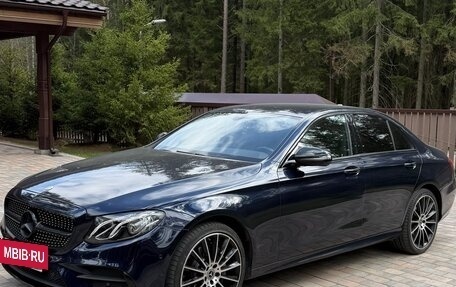 Mercedes-Benz E-Класс, 2019 год, 4 000 000 рублей, 3 фотография