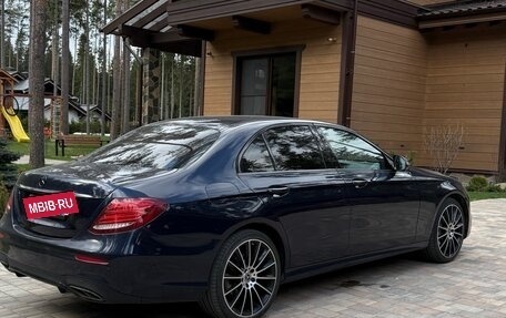 Mercedes-Benz E-Класс, 2019 год, 4 000 000 рублей, 7 фотография