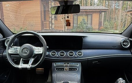 Mercedes-Benz E-Класс, 2019 год, 4 000 000 рублей, 11 фотография