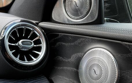 Mercedes-Benz E-Класс, 2019 год, 4 000 000 рублей, 18 фотография