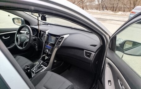 Hyundai i30 II рестайлинг, 2013 год, 899 000 рублей, 10 фотография