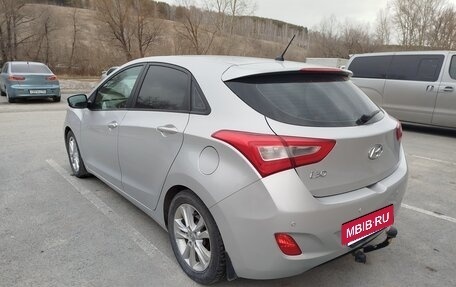 Hyundai i30 II рестайлинг, 2013 год, 899 000 рублей, 4 фотография