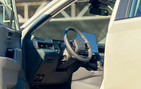 Toyota RAV4, 2025 год, 4 690 000 рублей, 15 фотография