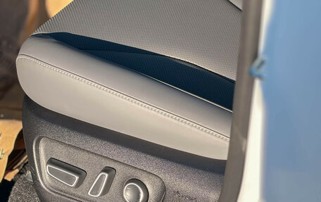 Toyota RAV4, 2025 год, 4 690 000 рублей, 16 фотография