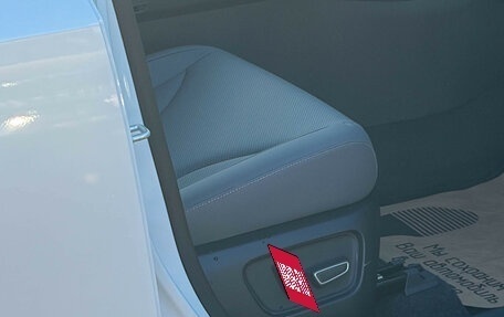 Toyota RAV4, 2025 год, 4 690 000 рублей, 22 фотография