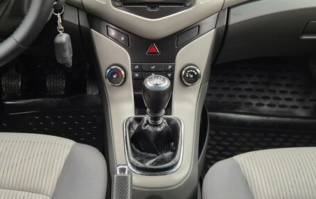 Chevrolet Cruze II, 2010 год, 670 000 рублей, 11 фотография