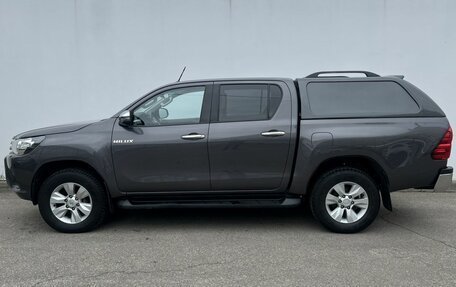 Toyota Hilux VIII, 2019 год, 3 150 000 рублей, 8 фотография