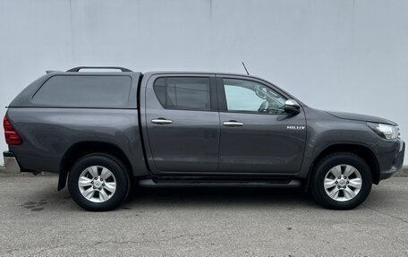 Toyota Hilux VIII, 2019 год, 3 150 000 рублей, 4 фотография