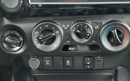 Toyota Hilux VIII, 2019 год, 3 150 000 рублей, 18 фотография