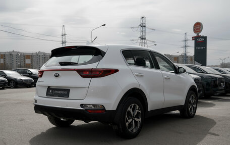 KIA Sportage IV рестайлинг, 2018 год, 1 880 000 рублей, 5 фотография