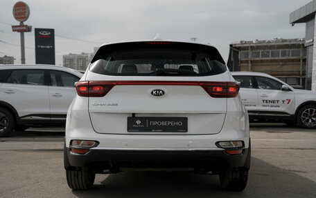 KIA Sportage IV рестайлинг, 2018 год, 1 880 000 рублей, 6 фотография