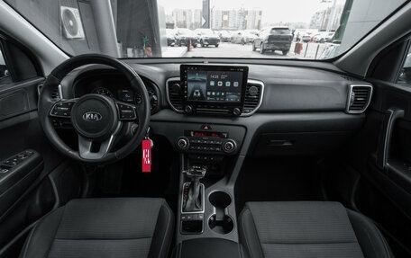 KIA Sportage IV рестайлинг, 2018 год, 1 880 000 рублей, 8 фотография