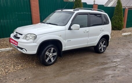 Chevrolet Niva I рестайлинг, 2010 год, 520 000 рублей, 1 фотография