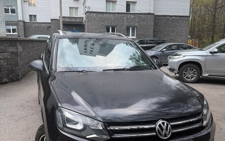 Volkswagen Touareg III, 2011 год, 2 200 000 рублей, 1 фотография