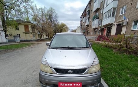 Nissan Serena II, 2000 год, 420 000 рублей, 1 фотография
