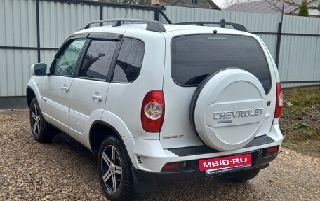 Chevrolet Niva I рестайлинг, 2010 год, 520 000 рублей, 3 фотография