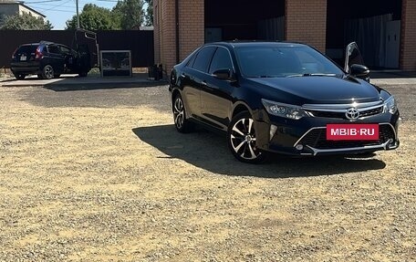 Toyota Camry, 2017 год, 1 800 000 рублей, 3 фотография