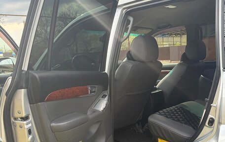 Toyota Land Cruiser Prado 120 рестайлинг, 2006 год, 2 500 000 рублей, 10 фотография