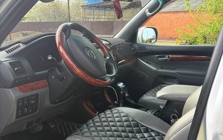 Toyota Land Cruiser Prado 120 рестайлинг, 2006 год, 2 500 000 рублей, 6 фотография