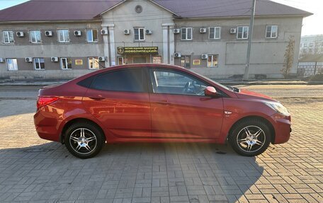 Hyundai Solaris II рестайлинг, 2011 год, 630 000 рублей, 4 фотография
