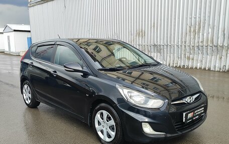 Hyundai Solaris II рестайлинг, 2012 год, 561 000 рублей, 3 фотография