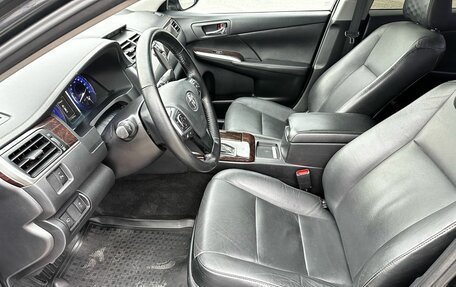 Toyota Camry, 2017 год, 2 340 000 рублей, 11 фотография