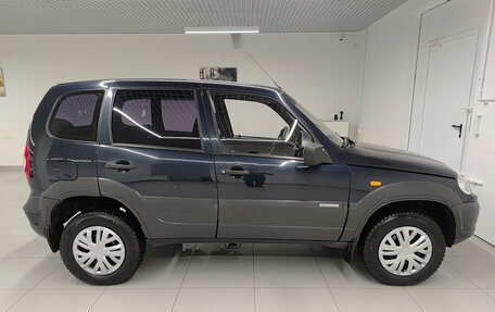 Chevrolet Niva I рестайлинг, 2010 год, 458 000 рублей, 4 фотография