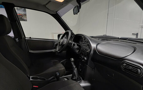 Chevrolet Niva I рестайлинг, 2010 год, 458 000 рублей, 11 фотография