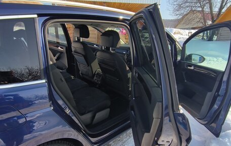 Volkswagen Touran III, 2016 год, 1 440 000 рублей, 7 фотография