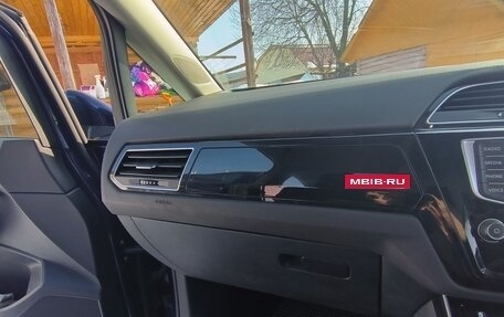 Volkswagen Touran III, 2016 год, 1 440 000 рублей, 13 фотография