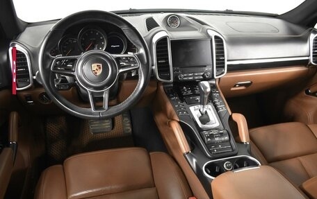 Porsche Cayenne III, 2017 год, 4 212 000 рублей, 6 фотография