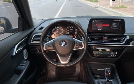 BMW 1 серия, 2023 год, 1 990 000 рублей, 12 фотография