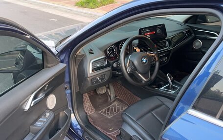 BMW 1 серия, 2023 год, 1 990 000 рублей, 9 фотография