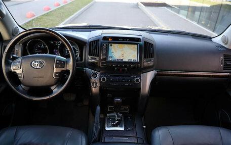 Toyota Land Cruiser 200, 2008 год, 2 799 000 рублей, 8 фотография