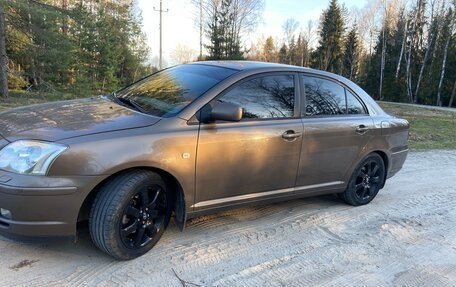 Toyota Avensis III рестайлинг, 2005 год, 520 000 рублей, 7 фотография