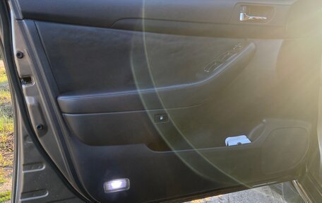 Toyota Avensis III рестайлинг, 2005 год, 520 000 рублей, 18 фотография